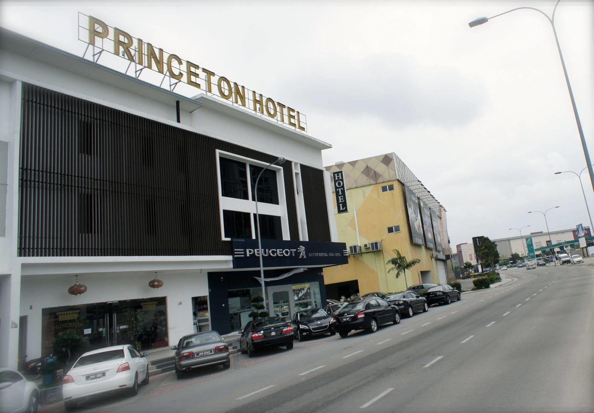 Hotel Zamburger Bukit Indah Johor Bahru Eksteriør bilde